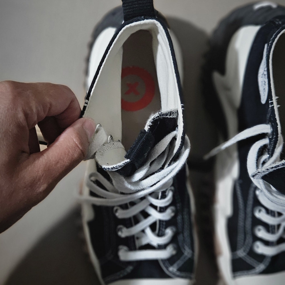 Converse Black and White High-Top Sneakers 8 Mens 9.5 Womens - Picture 3 of 8